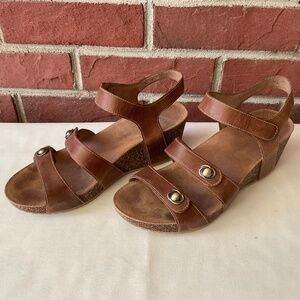Dansko Savannah Brown Leather Ankle Strap Wedge Sandals Size 38 US 8